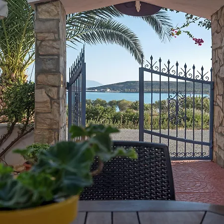 Maistrali Aparthotel 2*